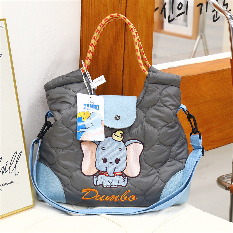 2025新款米奇刺绣绗缝包包女卡通时尚尼龙环保休闲手提旅行单肩包细节图