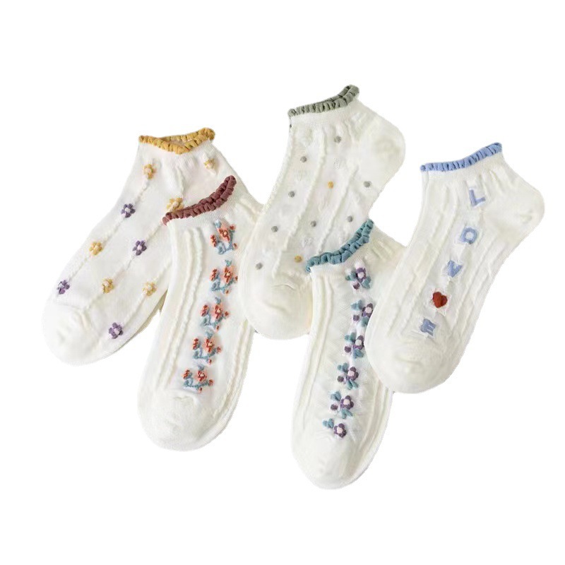 Lace socks, women's boat socks, versatile Japanese-style cute and fresh female student socks, new spring and summer forest girl style small flower socks Item Picture