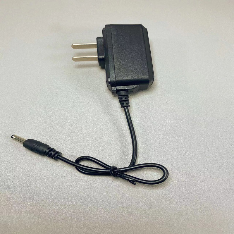 通用充电器单孔双孔充电器头灯钓鱼灯充电器强光手电筒直冲锂电池