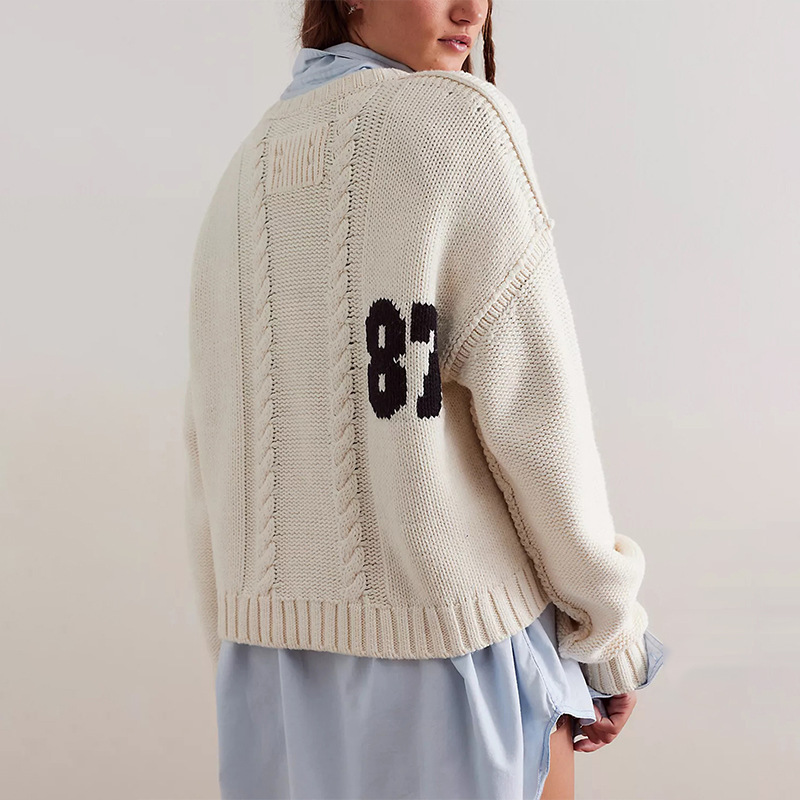 The 2025 new autumn and winter cross-border European and American women's clothing digital color-blocking knitted pullover loose long-sleeved sweater is a bestseller in foreign trade Application Scenario