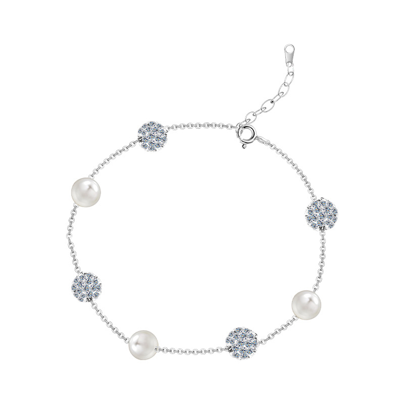 The S925 all-silver natural freshwater pearl elegant women's bracelet is a refined and elegant jewelry accessory Application Scenario