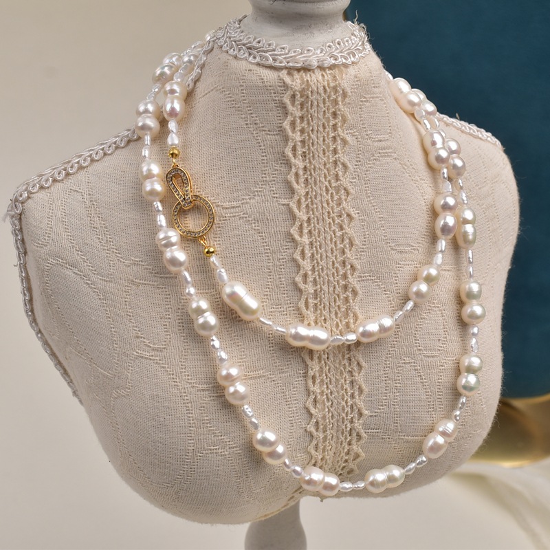 Autumn and winter retro fashion pearl long necklace, women's natural pearl elegant and exquisite sweater chain, elegant and versatile necklace Specification image