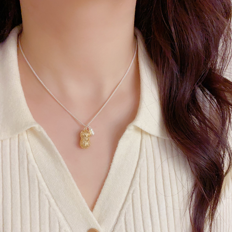 小众时尚简约金银撞色好事花生吊坠项链女个性轻奢百搭锁骨链批发