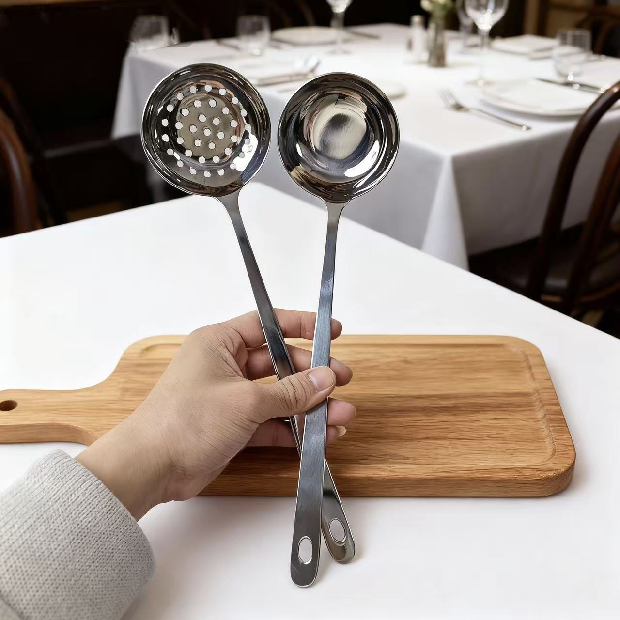 Thickened spoons, commercial restaurant spoons, household soup spoons, kitchen restaurant hot pot spoons, strainers Specification image