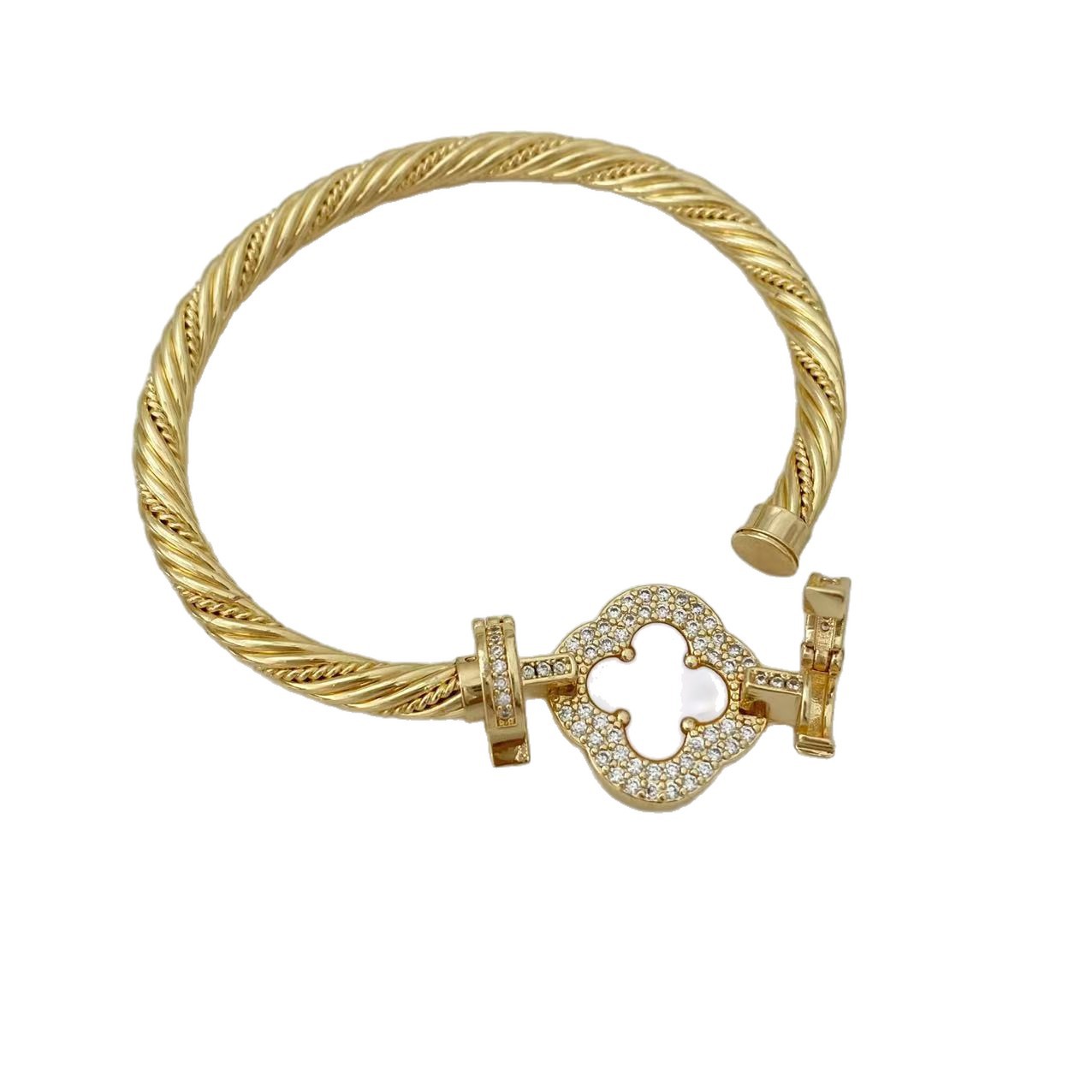 Wholesale of the popular, light luxury and high-end four-leaf clover cable bracelet on Xiaohongshu, a versatile and fashionable daily accessory Item Picture