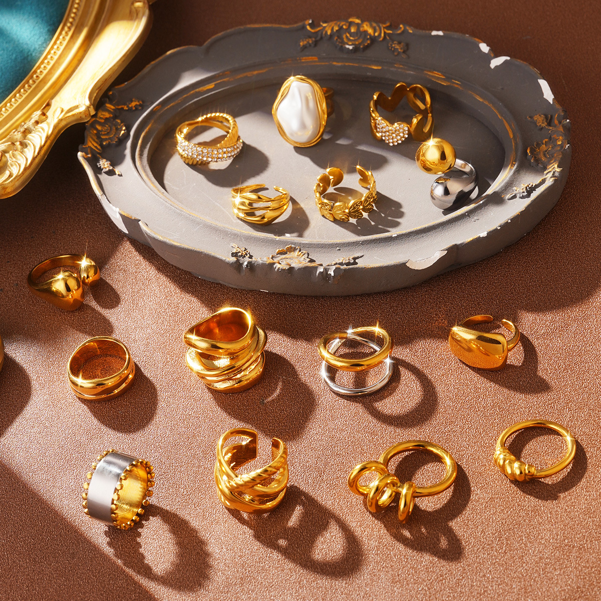 Cross-border European and American ins jewelry stainless steel ring, geometric high-end sense, twisted element, women's titanium steel light luxury index ring