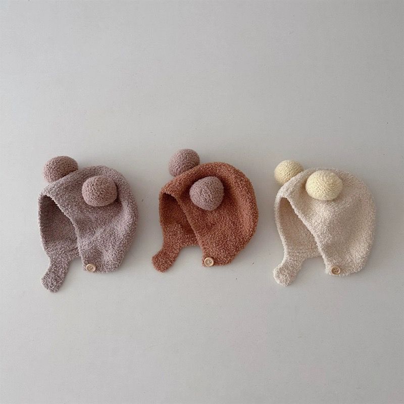 One-piece consignment delivery of Korean style ins autumn and winter new baby ear protection caps, warm and cold-proof caps, comfortable baby double-ball soft and glutinous headwear caps, trendy street stall wholesale Specification image