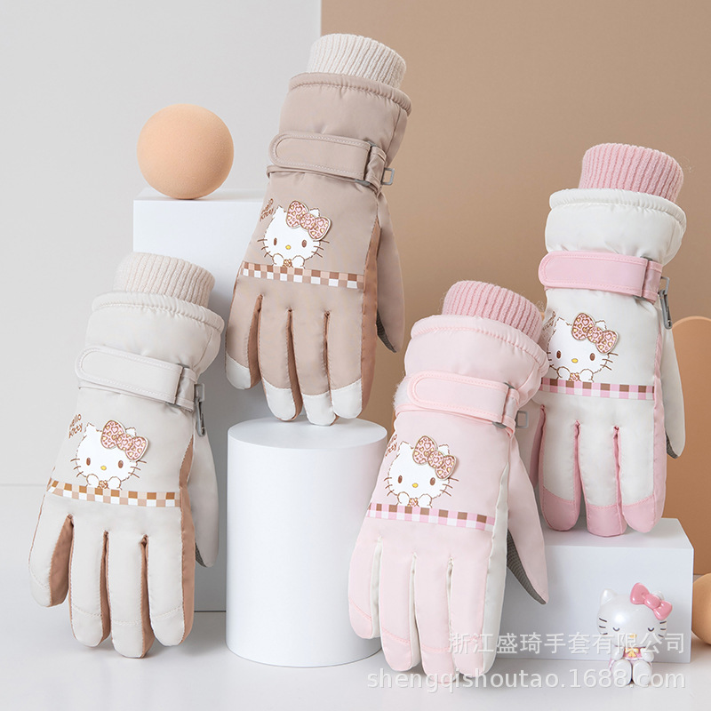 三丽鸥滑雪手套冬季女加绒加厚防寒保暖户外骑车防风防滑可爱卡通