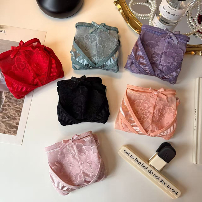 Best-selling French women's underwear with thin straps, seamless mesh fabric, satin stretch, breathable and comfortable. 17657# Application Scenario