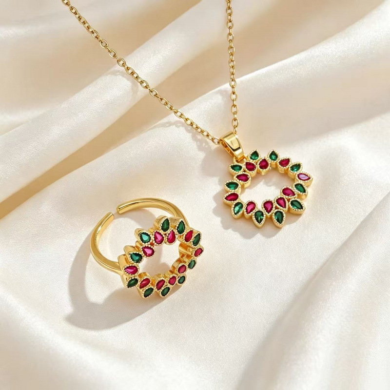A two-piece set of exquisite zirconium flower wreath necklace and ring from Europe and America, with a light luxury style and versatile collarbone chain accessories