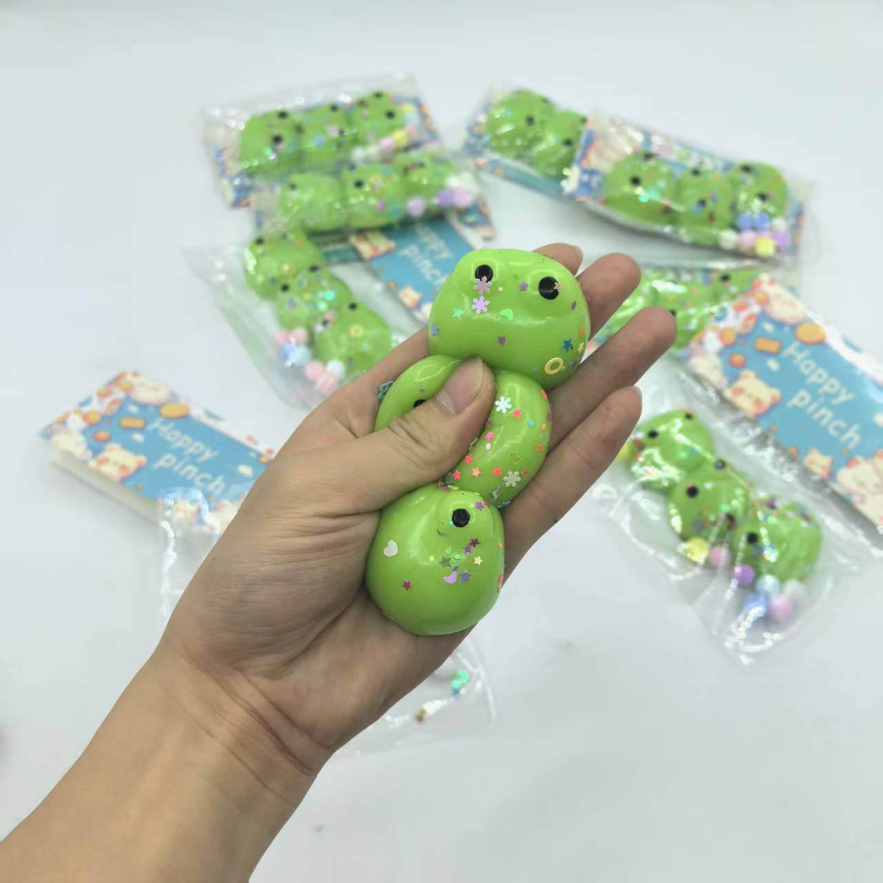 New type of card head three-in-one Frog Kneading Fun stress-relieving toy factory direct sales details Picture