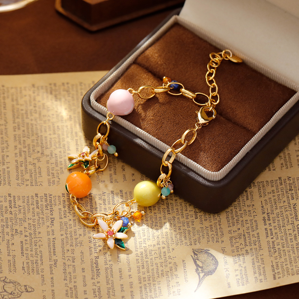 Hyacinth's niche design sweet orange blossom, tangerine and gardenia flower bracelet is a fashionable and exquisite versatile accessory. It will be a bestseller on Douyin in 2025 Specification image