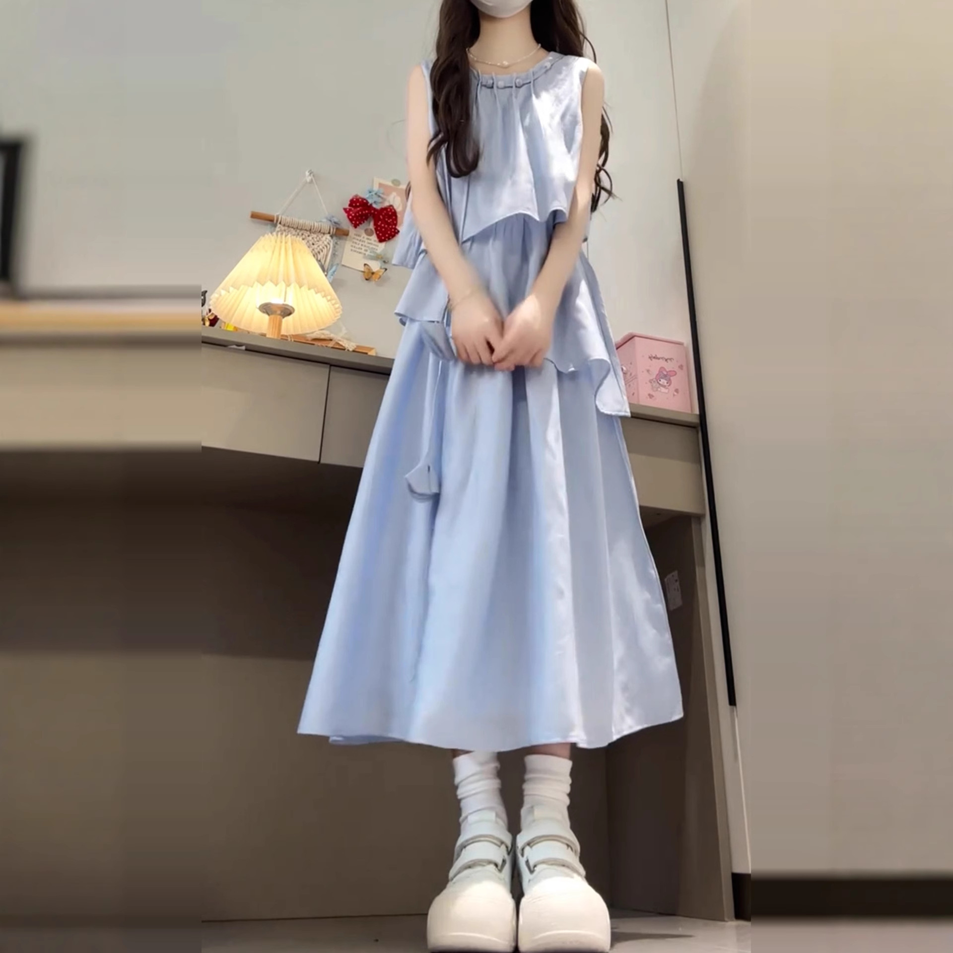 A stunning, petite blue dress for children's summer 2025 new style, a stylish sleeveless long dress look Specification image