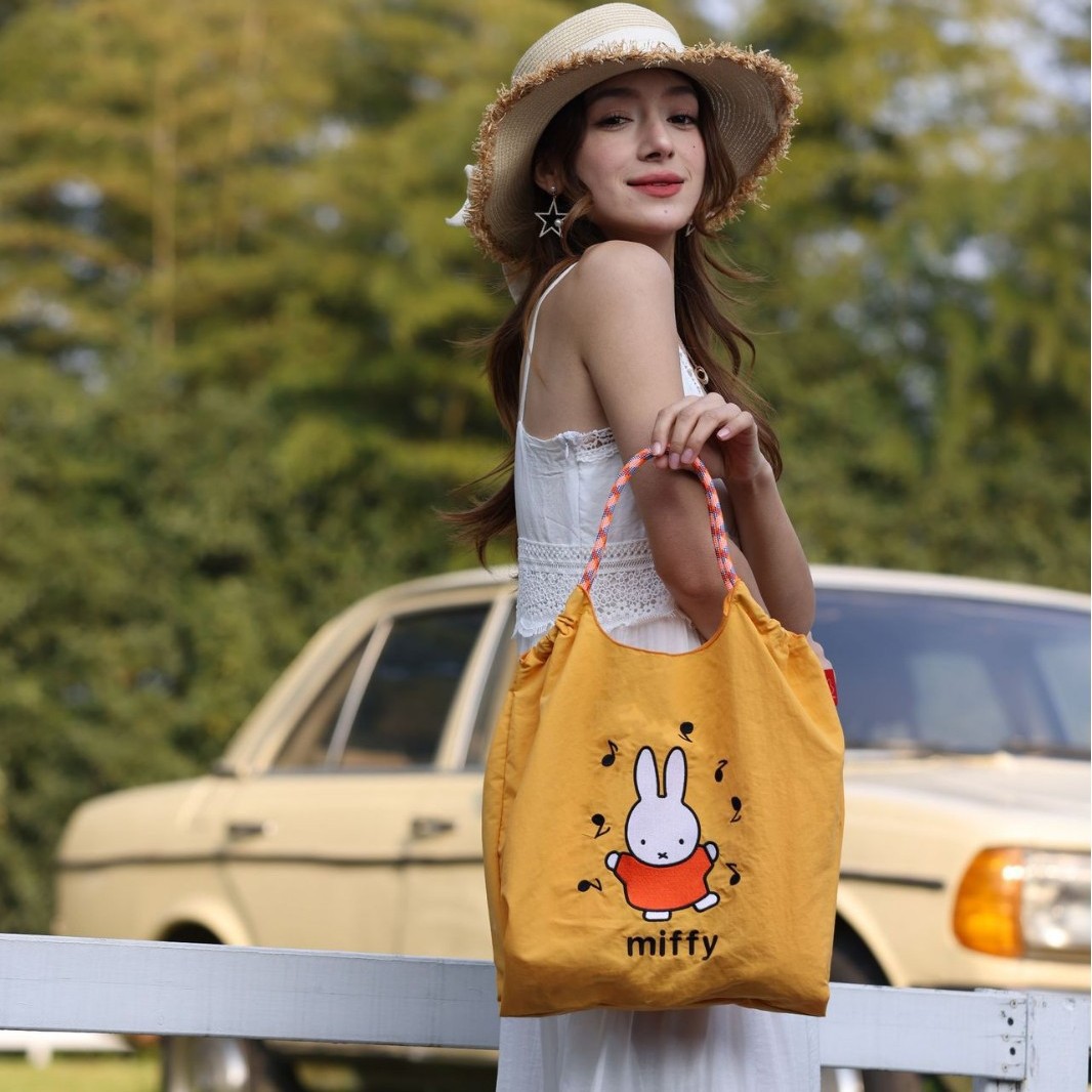 【 Official Authorization 】 Miffy embroidered Canvas Bag, Cute cartoon handbag for girls, versatile student handbag, single-shoulder crossbody bag