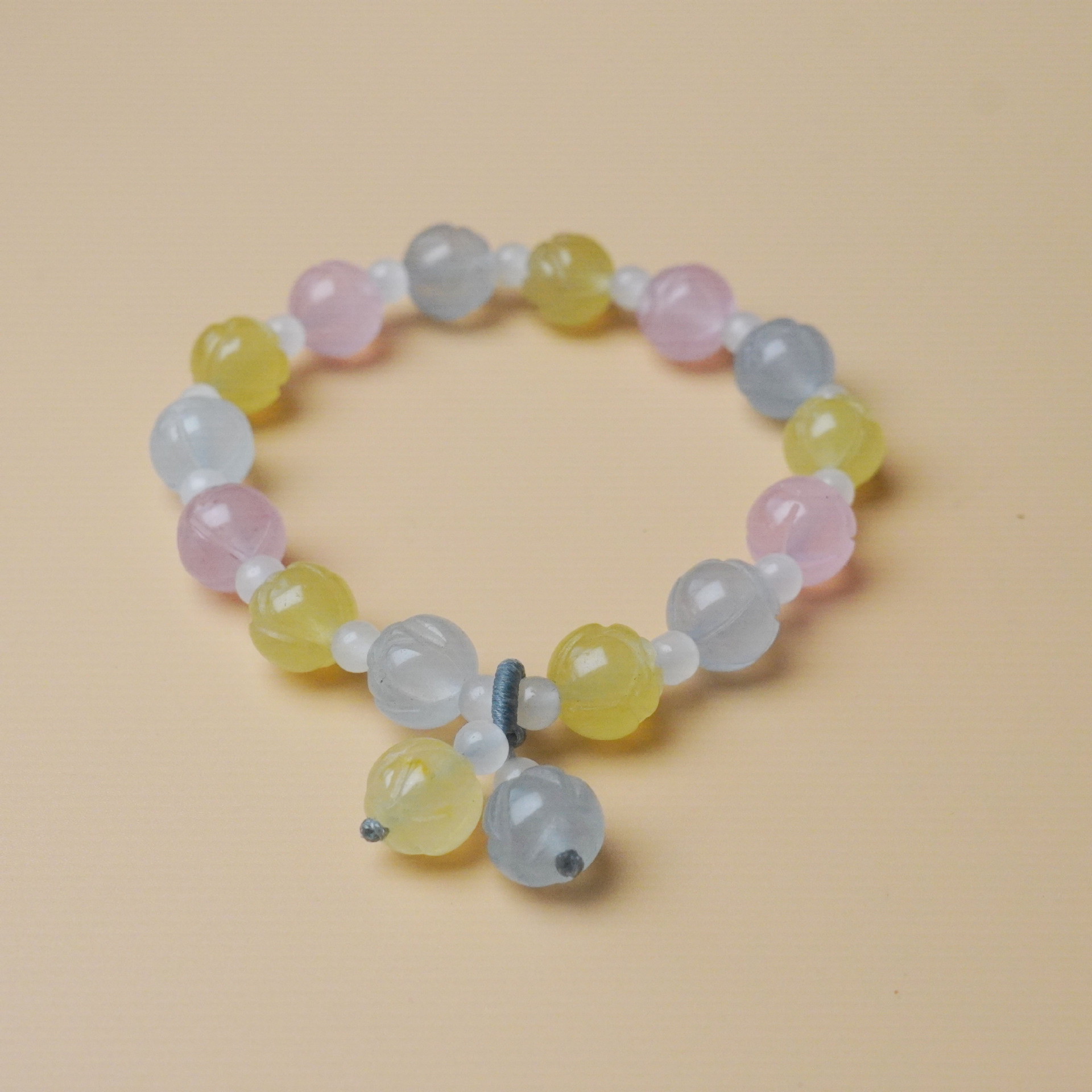 Summer fresh macaron Golden Thread jade rose bracelet, natural Morganite bracelet, sweet rose flower accessory for women Application Scenario