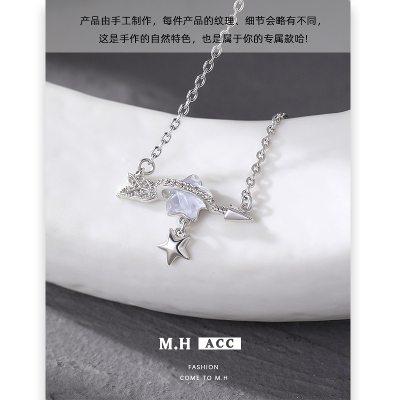 Blue Star Cupid's Arrow Necklace for women, ins style, niche fashion, versatile, cool and delicate collarbone chain Application Scenario