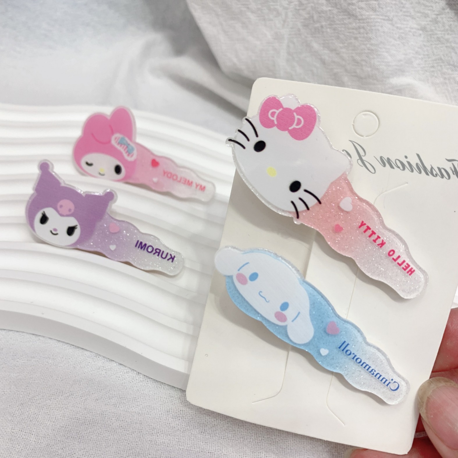 发夹/鲨鱼夹/新年红色发夹/鸭嘴夹/抓夹产品图