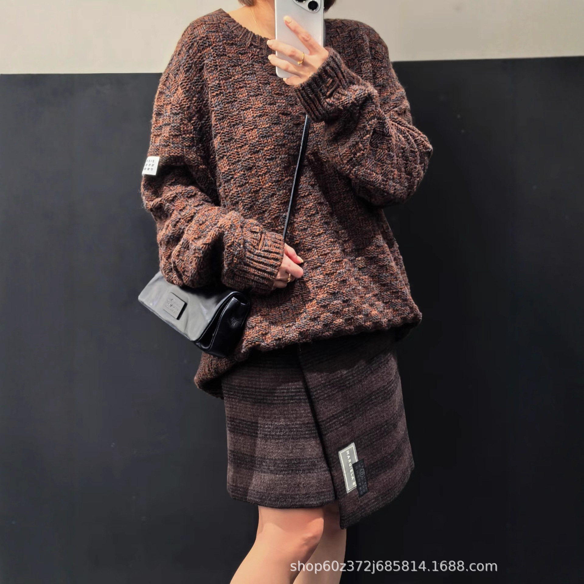Maillard classic coarse-knit blended yarn round-neck pullover knitted sweater for women with a niche design in the 2025 autumn/winter collection details Picture