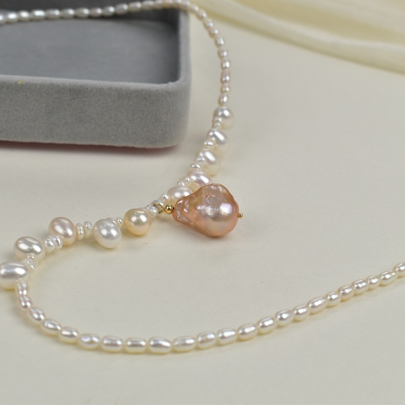 Elegant and noble, natural freshwater pearl necklace, women's niche, light luxury, high-end collarbone chain, fashionable neck chain Specification image