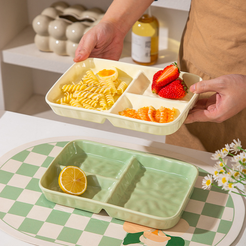奶油风陶瓷早餐三格盘一人食餐具儿童分隔餐盘家用饭盘定量减脂盘