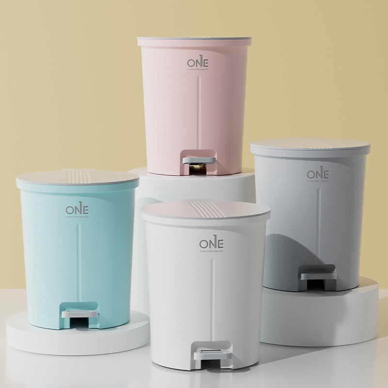 A flip-top trash can for home, living room and office use, a creative foot-operated plastic waste trash can with a lid, and a simple style