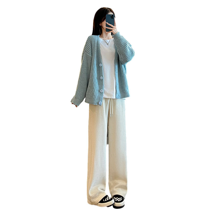 Chenille wide-leg women's pants for Autumn and Winter 2025 new style, casual and drape black fleece straight-leg corduroy pants Item Picture