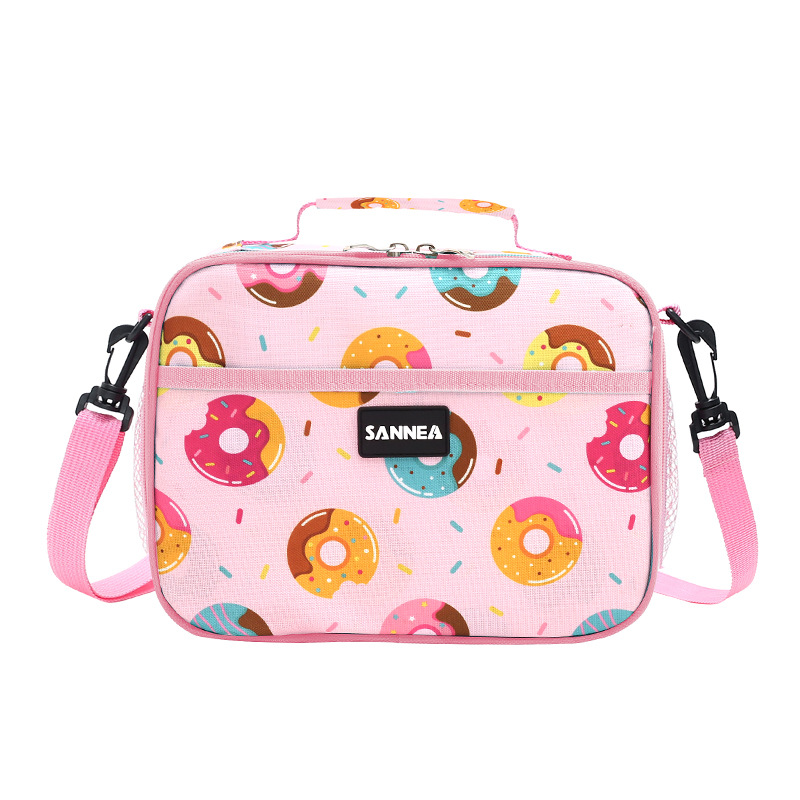 SAN Neng's new cartoon children's lunch bag, Oxford cloth thickened bento, insulated bag, hand-held lunch box bag, in stock for wholesale Application Scenario