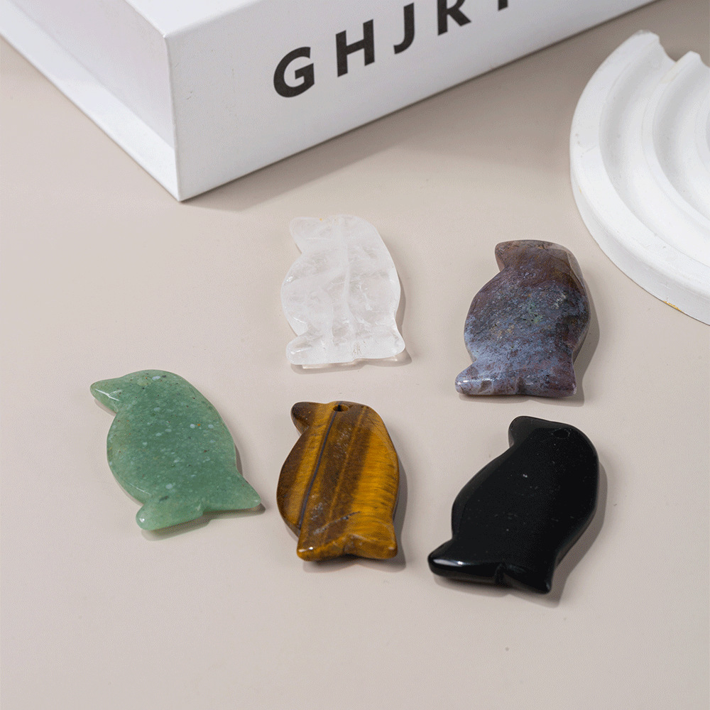 天然水晶海洋碧玉企鹅雕刻玛瑙石原石打磨抛光雕刻件桌面装饰摆件