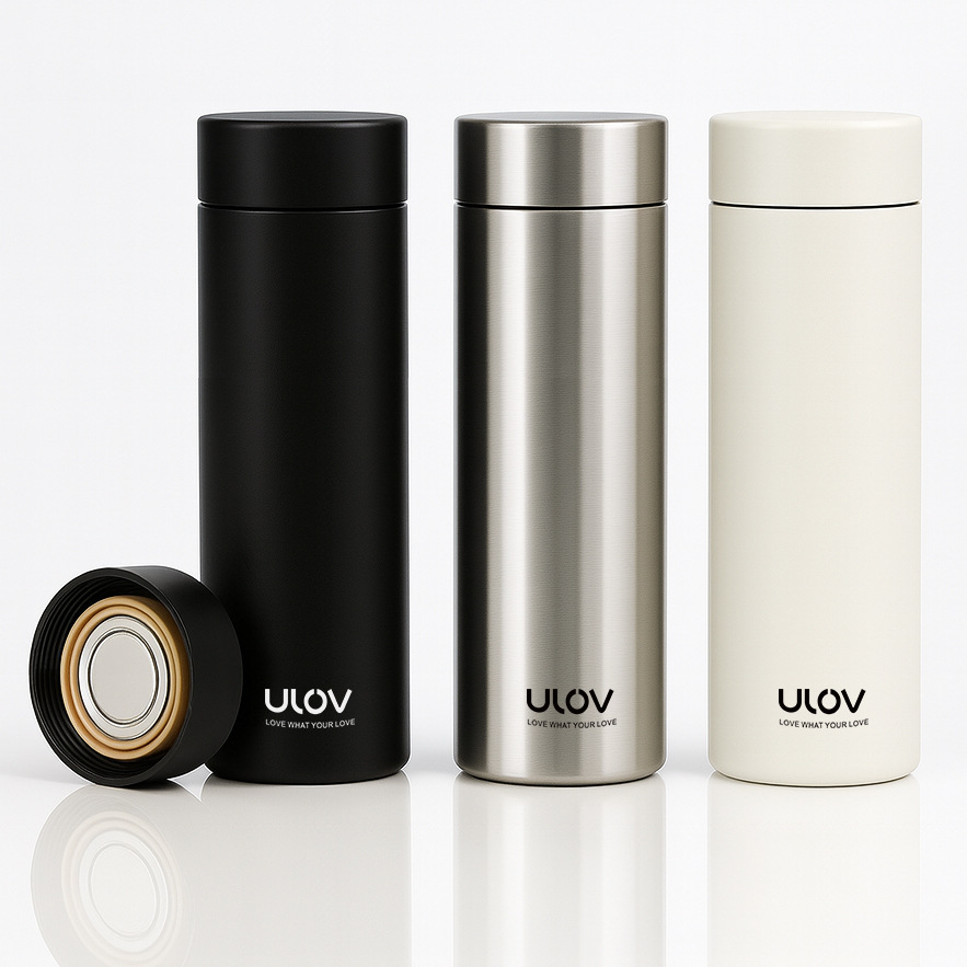 保温杯/钛杯/学生保温杯/杯子/车载保温杯白底实物图