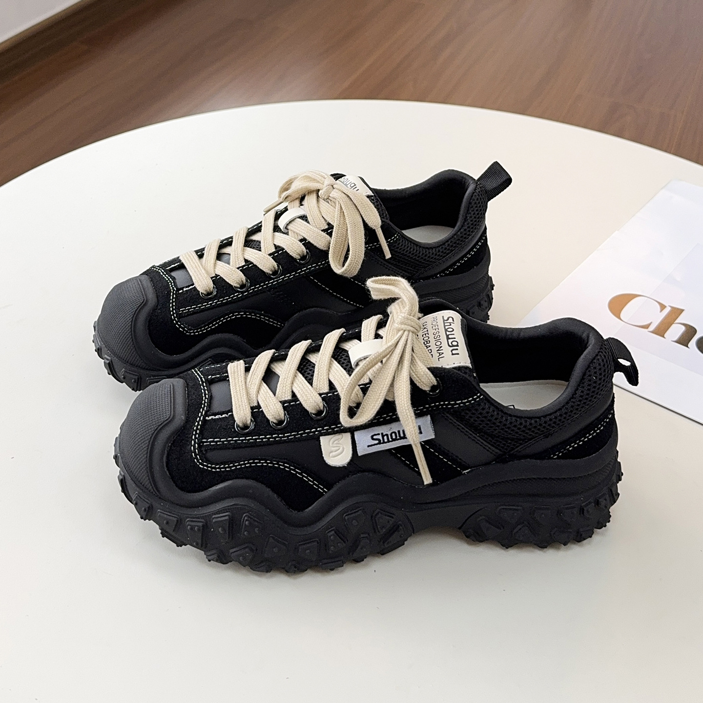 Shougu 2025, a super good-looking, cute and ugly thick-soled women's autumn new retro niche outdoor hiking shoes Dad shoes Application Scenario