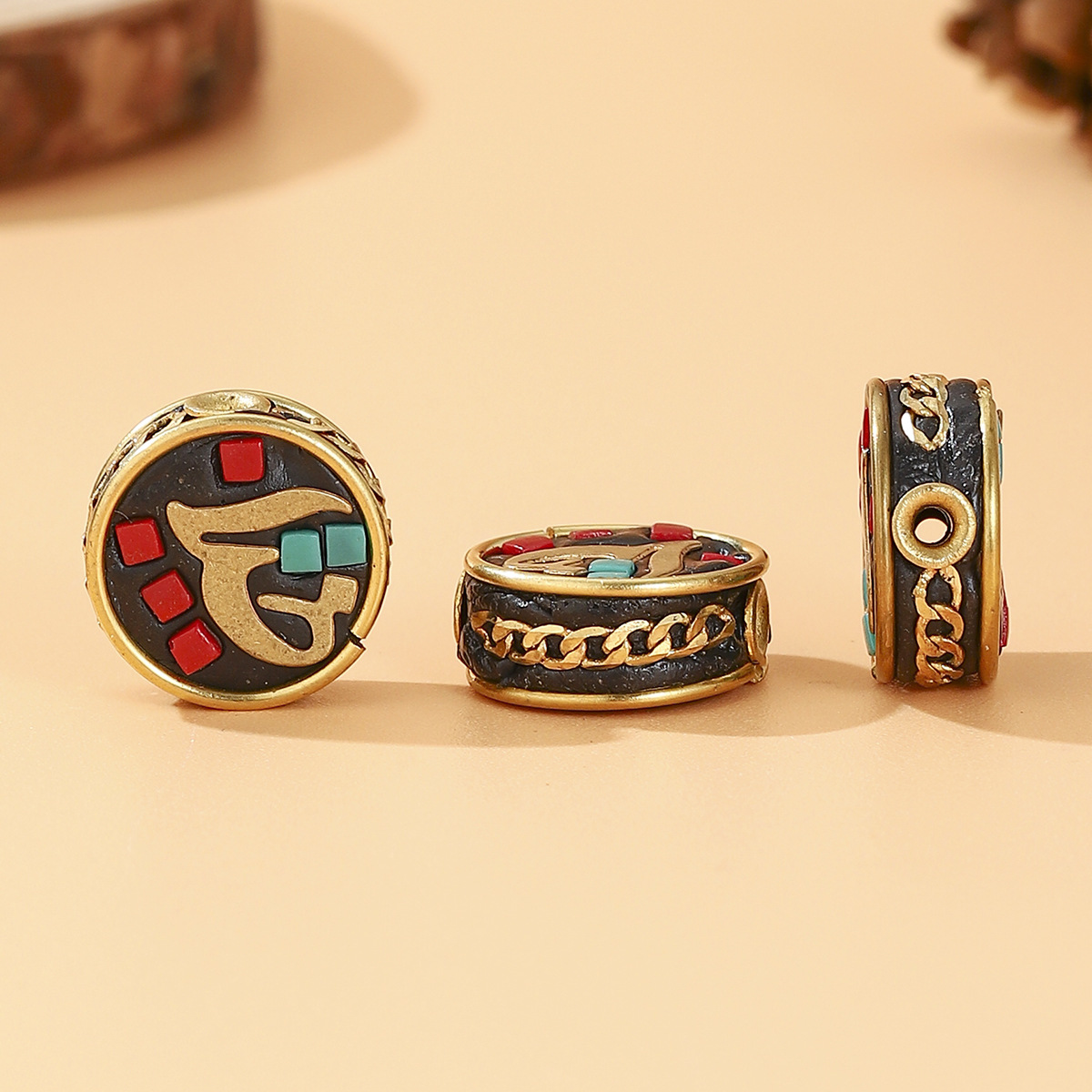 Tibetan retro six-character mantra back cloud bead DIY bracelet accessory, brass inlaid with red and green Nepalese beads Specification image