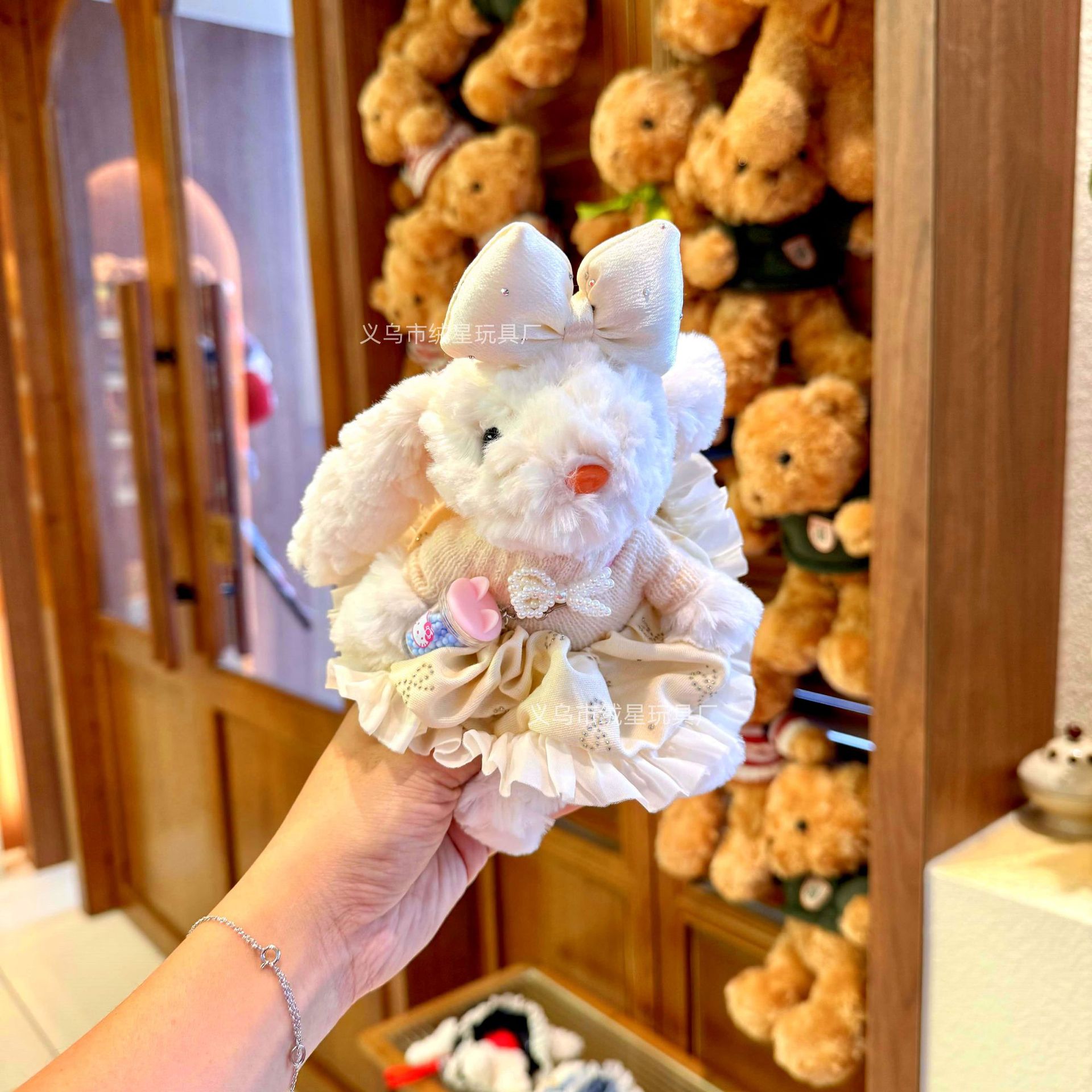 New plush plush phone pendant with drooping ears, creative outfit. Long-eared rabbit bag hanging car keychain factory direct sales details Picture