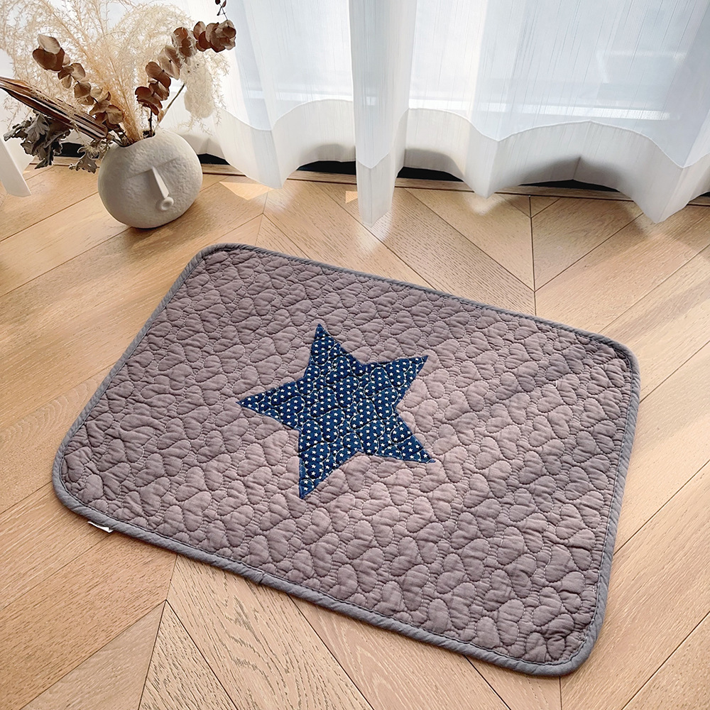 Korean-style patchwork embroidered floor MATS, quilted absorbent and anti-slip foot MATS, kitchen chair MATS, cotton embroidered thickened pet MATS details Picture