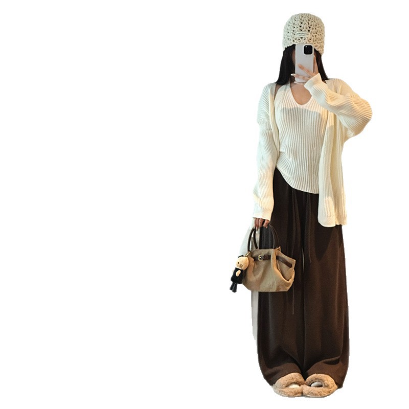 The new Spring and Autumn 2025 glutinous rice button-down pants are versatile, casual and drape women's pants. They are solid high-waisted, loose and slimming wide-leg pants Item Picture
