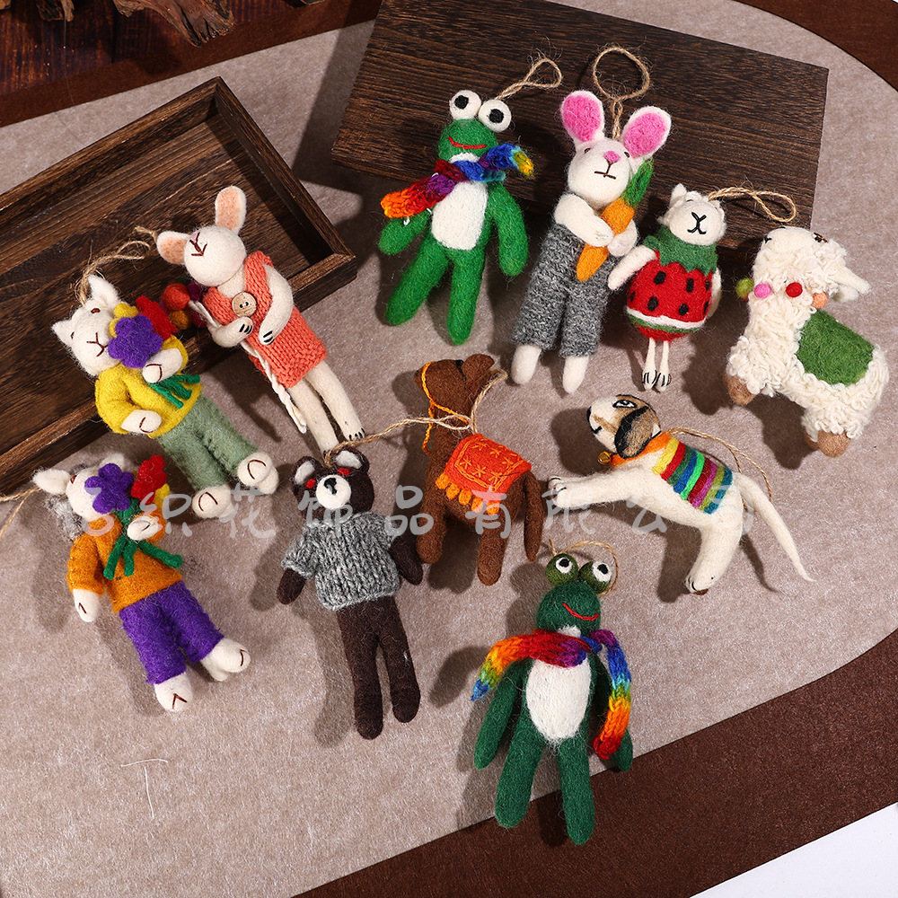 尼泊尔羊毛毡立体公仔小羊动物轻奢高级感纯手工毛毡包包挂件挂饰