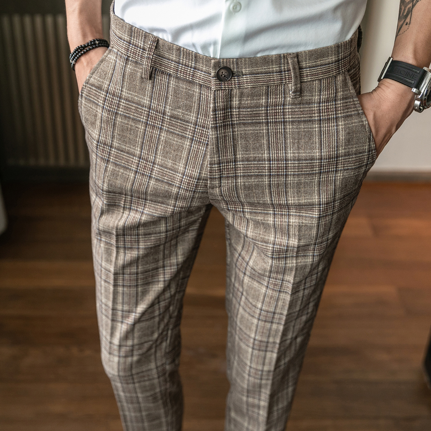 New men's casual trousers in stock for 2025, Korean-style, slimming, fashionable and trendy, with a checkered, no-iron design and a cool, straight-through style details Picture