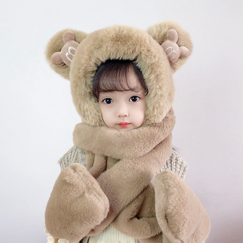 One-piece consignment of children's three-piece hats, winter cute girls' scarves, gloves, one-piece hats, baby fleece and thickened plush warmth, wholesale from street stalls details Picture