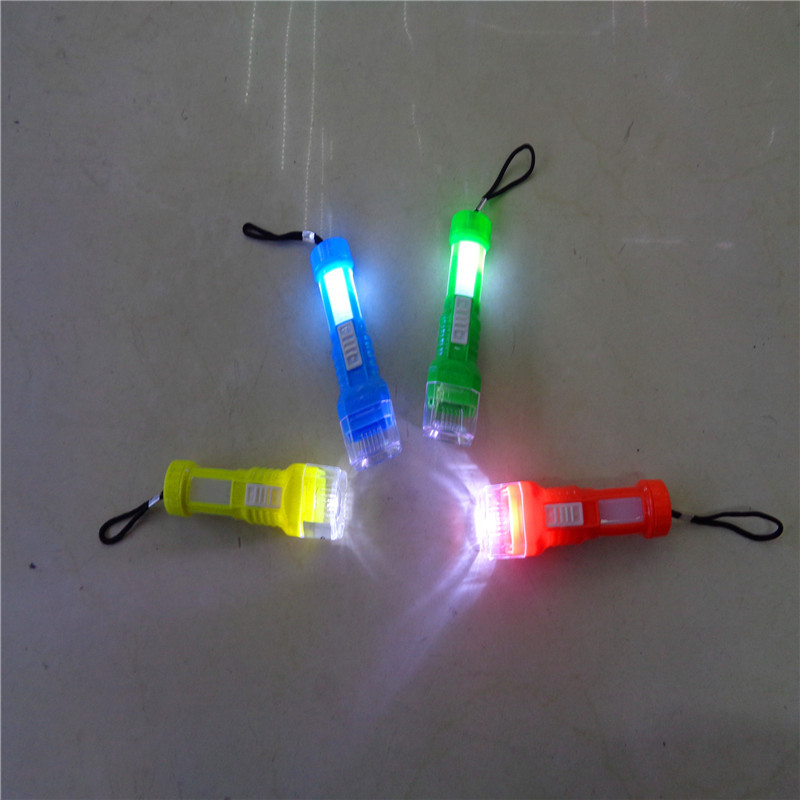 Toy 5AF dual-light flashlight, creative LED keychain, night light, street stall supply, factory direct sales details Picture