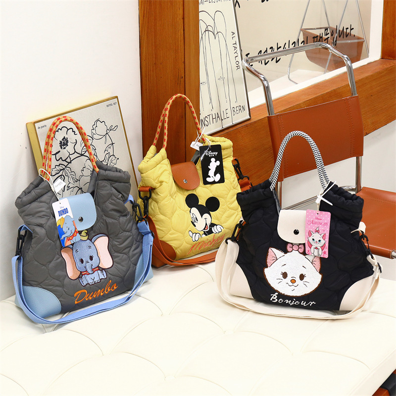 2025新款米奇刺绣绗缝包包女卡通时尚尼龙环保休闲手提旅行单肩包
