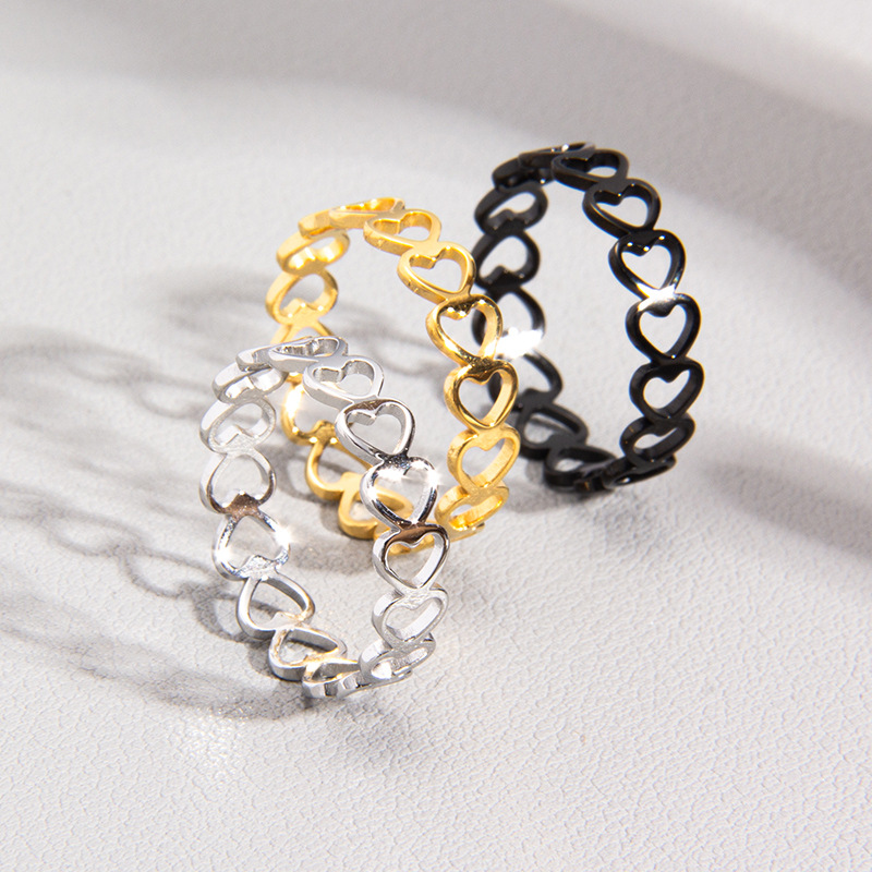 Cross-border best-selling accessories: simple full-circle hollowed-out heart-shaped rings from Europe, America, Japan and South Korea, couple bracelets, wedding rings wholesale