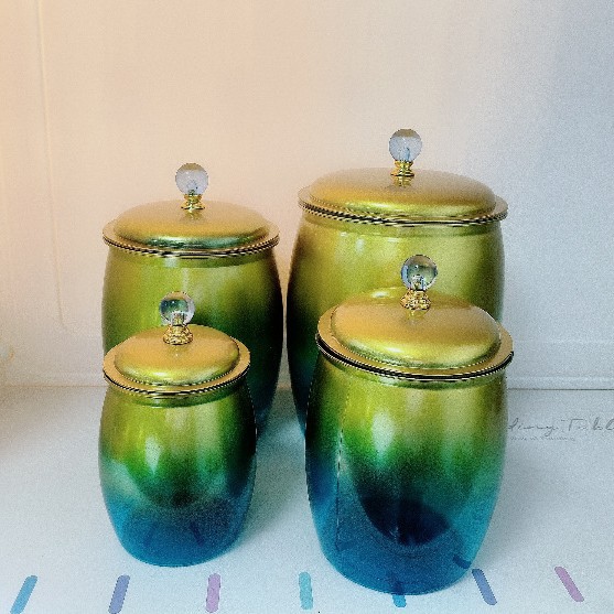 Multi-functional covered empty bottle tea canister, large grain storage box, nut canister, storage canister, food sealed canister