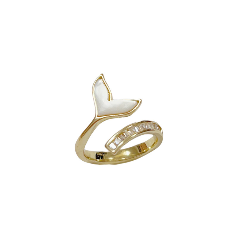 Light luxury design sense, mother-of-pearl fish tail opening adjustable, feminine, fashionable, simple and versatile index finger ring accessory wholesale Application Scenario