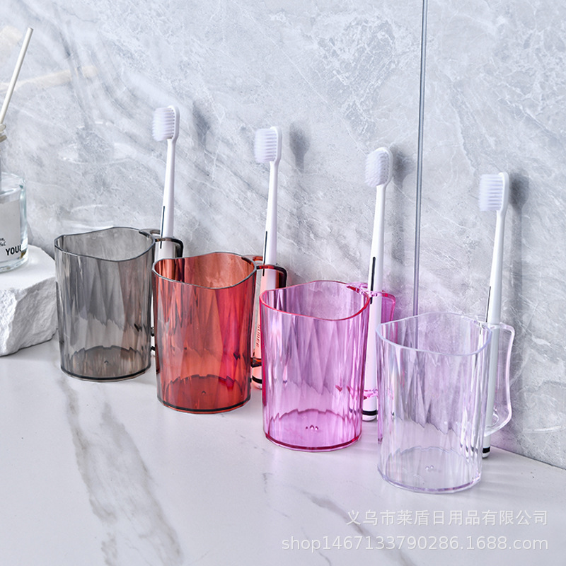 Toothbrush cups, tooth cups, student dormitory high appearance level with slots, special offer for brushing and rinsing cups, non-water-accumulating, angular cups wholesale Application Scenario