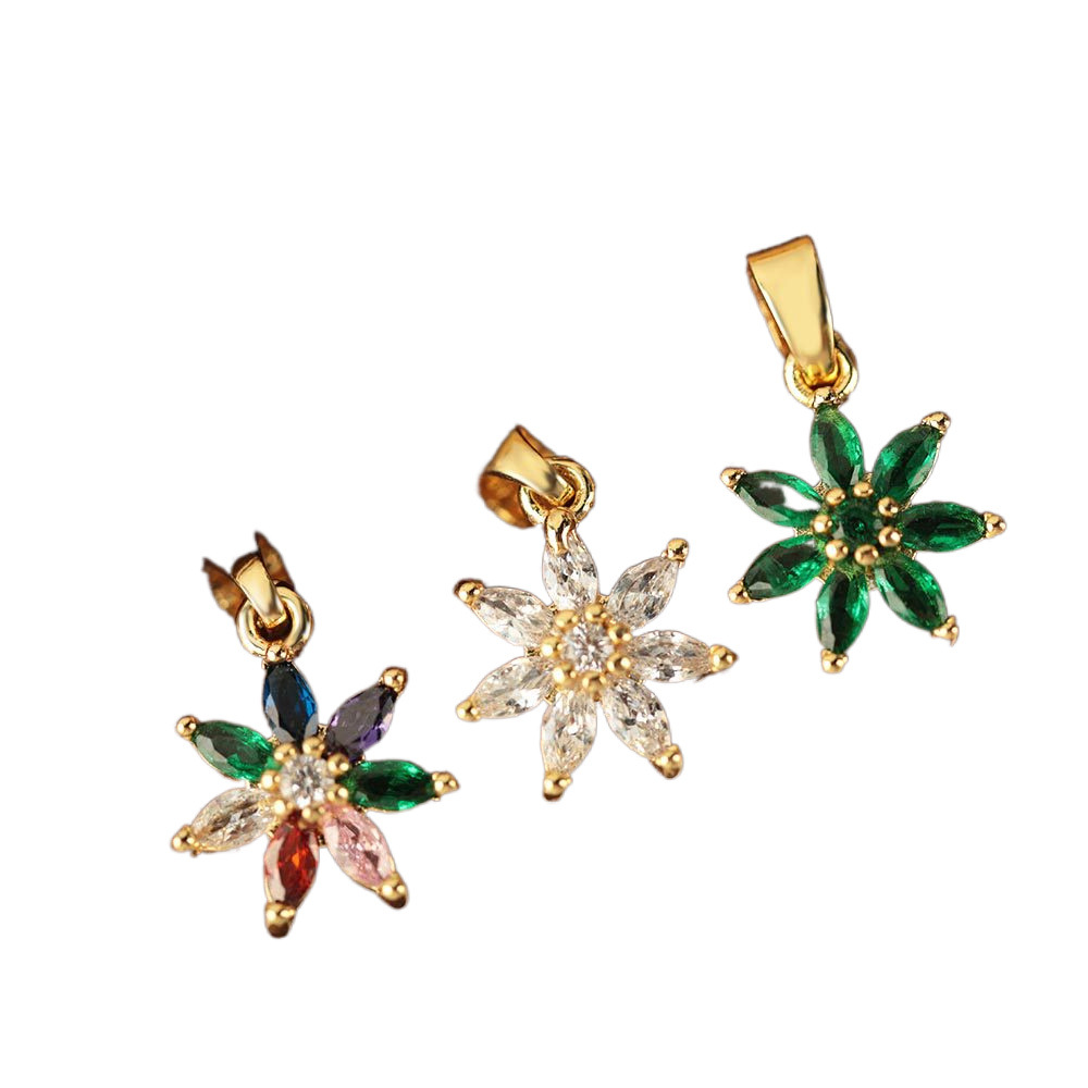 New best-selling flower copper-plated necklace, 18K gold-plated five-petal flower pendant, versatile necklace, factory direct sales and wholesale for women Item Picture