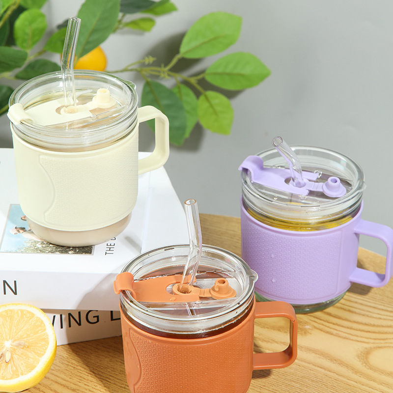 New personalized coffee cup, thickened glass cup, juice cup, lemon drink cup, handle straw cup, straw double-drinking cup Application Scenario