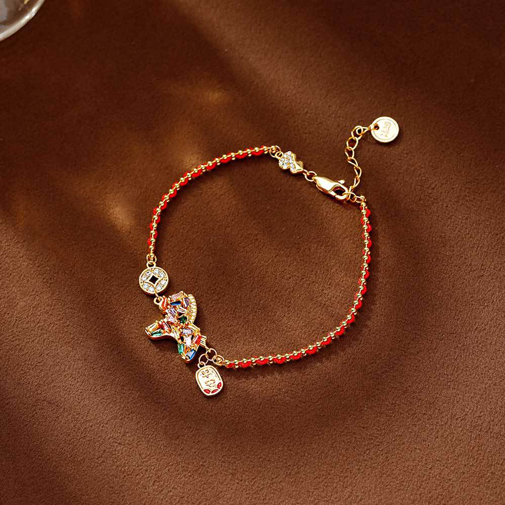 Hyacinth时尚轻奢本命年钱币马红绳手链气质高级感编织手绳小众马年手饰品