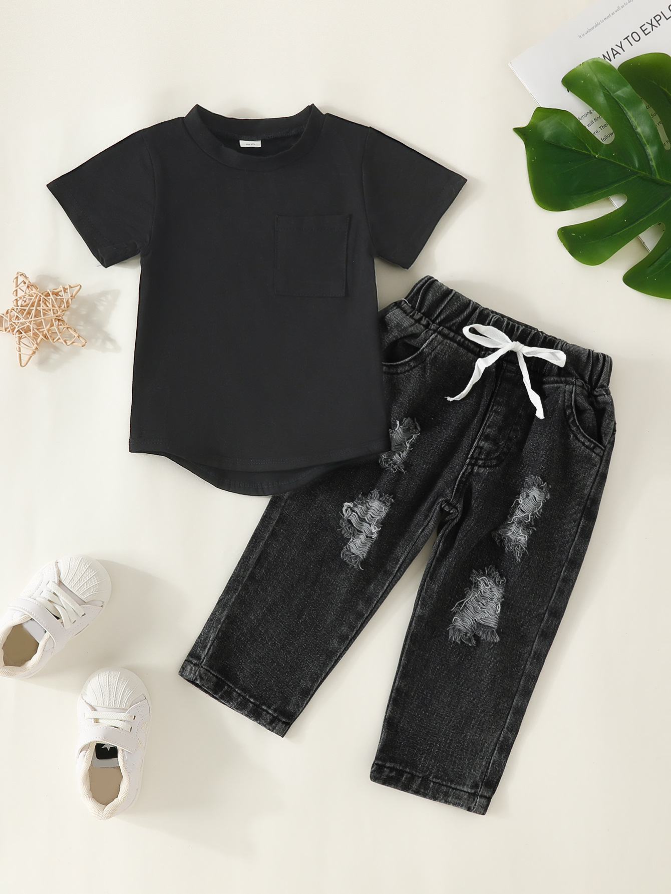 Cross-border foreign trade Spring and Autumn Children's baby solid color round-neck short-sleeved T-shirt + ripped denim long pants set details Picture