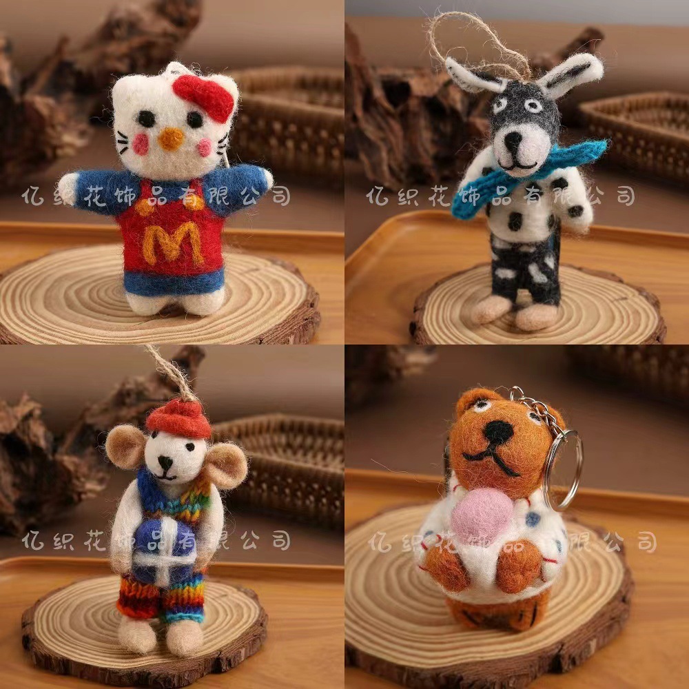 Nepalese handcrafted wool felt products, cute wool bear pendants, keychains, bags, and felt pendants