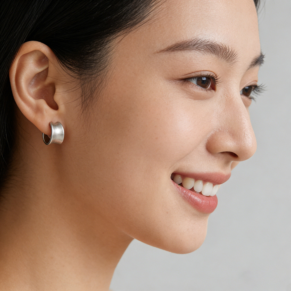 Hyacinth nicho diseño sentido c-forma metal cepillado premium sentido pendientes ins cool wind earwear 2025 nuevo temperamento details Picture