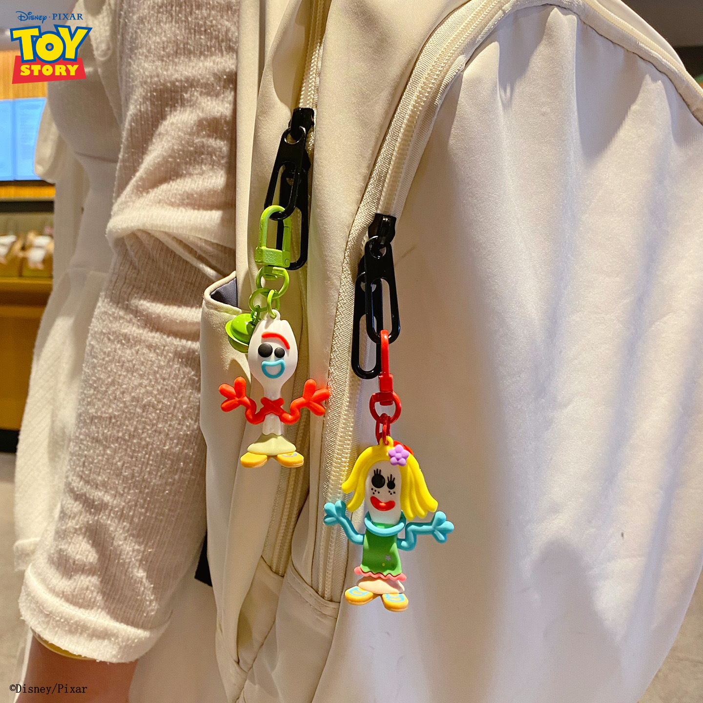 Official Toy Story knife, knife, fork, fork series pendants, cartoon and funny dolls, bags, accessories, car keychains Application Scenario